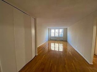 60 Hamilton Ave APT 5F, Staten Island, NY 10301