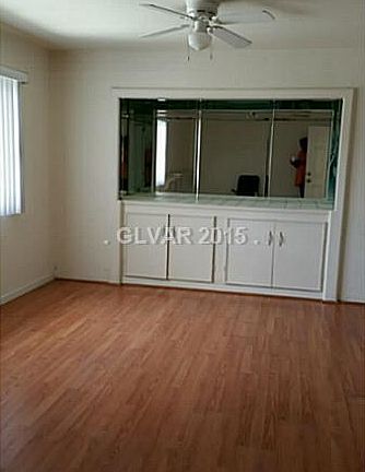 2nd image of 3821 Daisy St APT 32