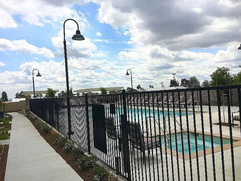 2712 Meyer Ln — Photo 32