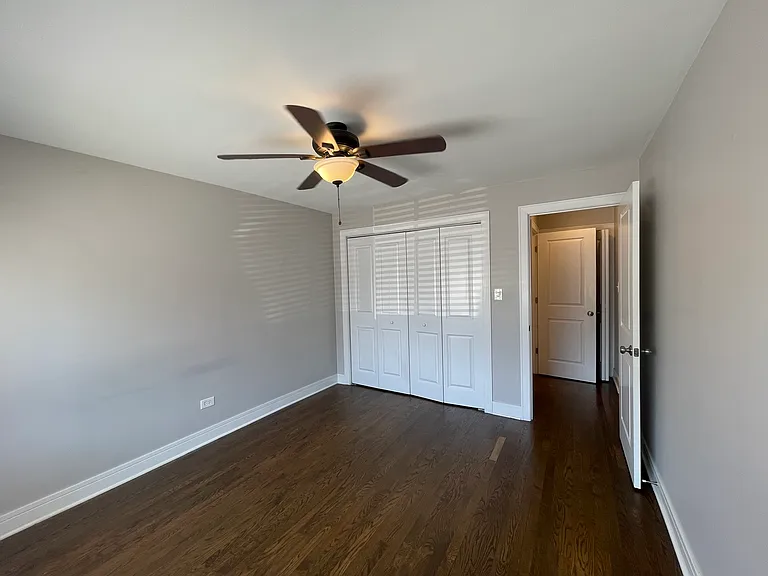 3445 W Bryn Mawr Ave #G — Photo 8