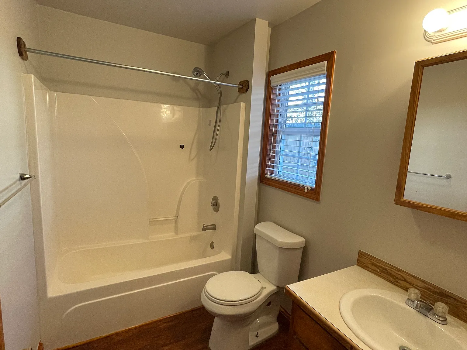 4835 Brookwood Dr — Photo 4