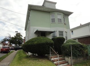 495 River Dr, Elmwood Park, NJ 07407