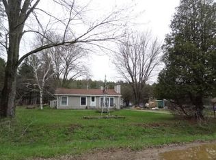 5493 Snover Rd, Carsonville, MI 48419