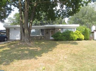 2137 Maclarie Ln, Broomall, PA 19008