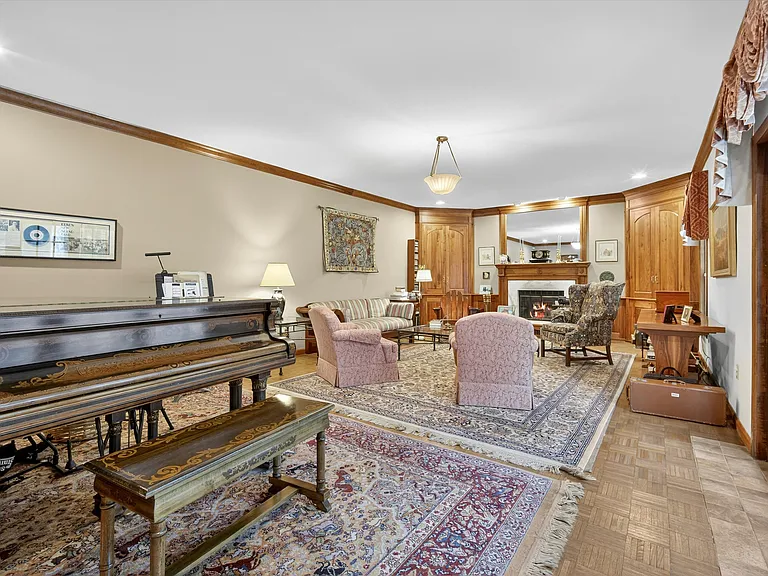 92 Brook Hollow Dr — Photo 21