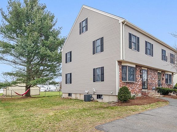 2nd image of 10A McDermott Farm Rd #10A