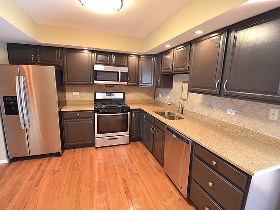3rd image of 212 W Fairmont Pl #0