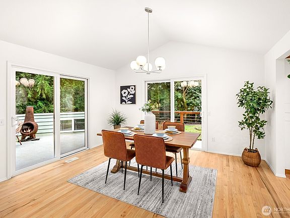 5th image of 15727 Cascadian Way