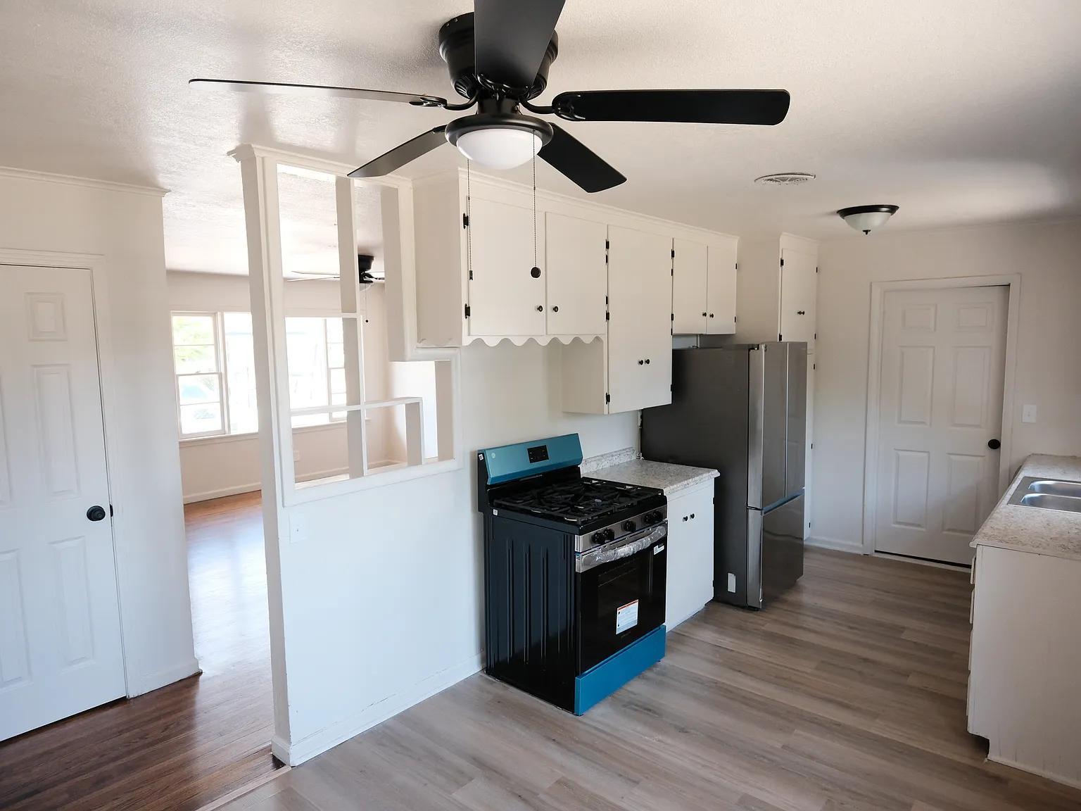 4 bed, 1464 sqft, $1,650 — Photo 3