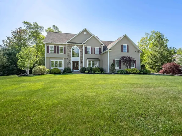 15 Jacob Road, Windham, NH 03087