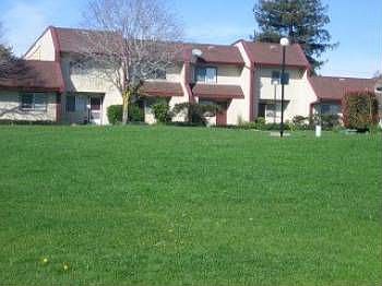 1st image of 142 Harbor Oaks Cir