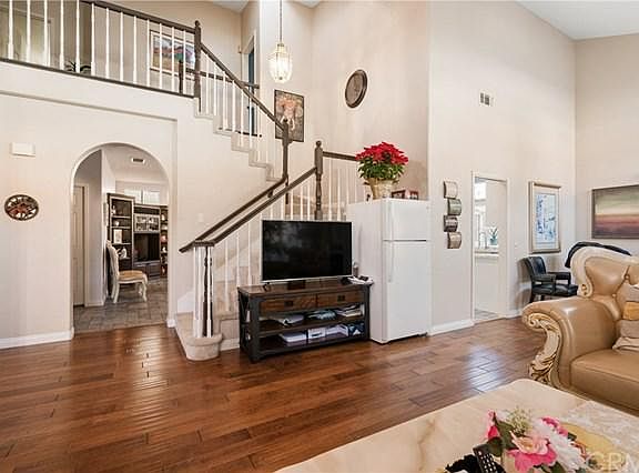 2nd image of 2480 Hawkwood Dr
