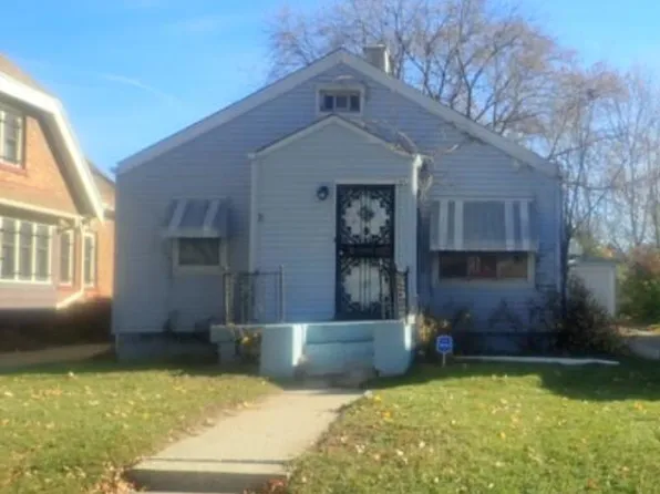 3882 North 16th STREET, Milwaukee, WI 53206