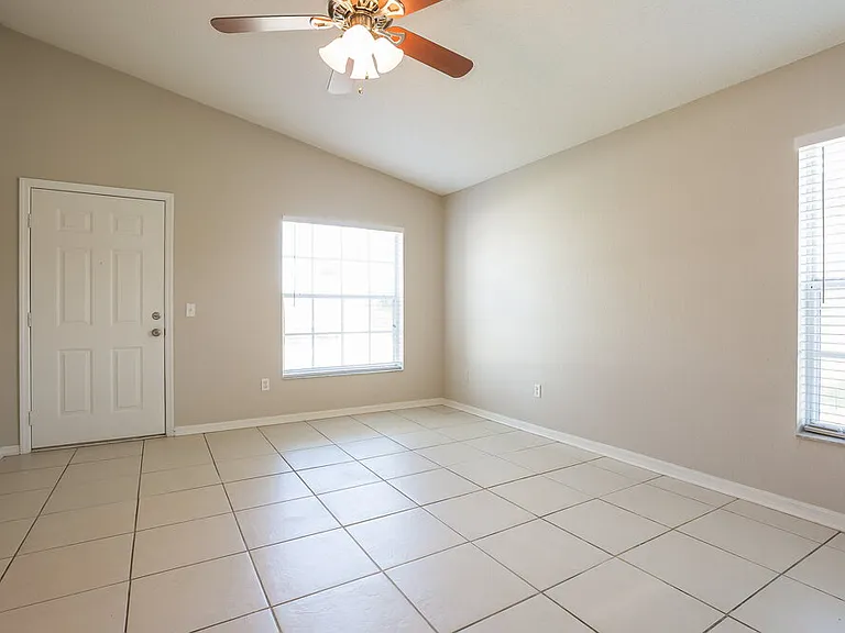263 Diamond Ridge Blvd — Photo 2