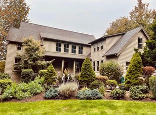 4542 Island Ave NE, Bainbridge Island, WA 98110
