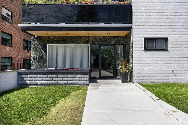 82 Warren Rd — Photo 7