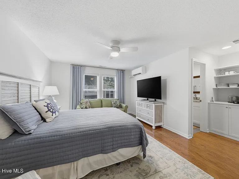 3350 Club Villas Dr #1103 — Photo 29
