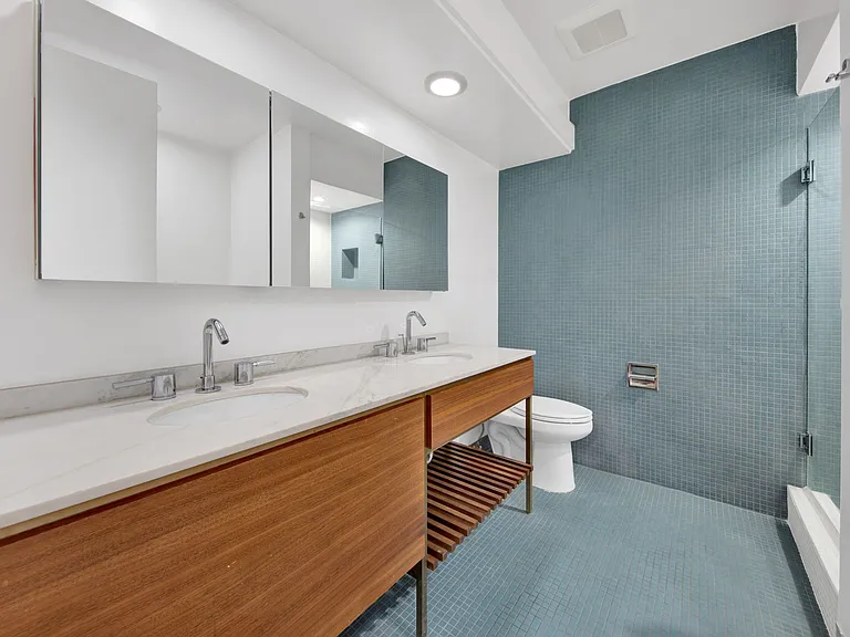 1147 N Clark St #206 — Photo 39