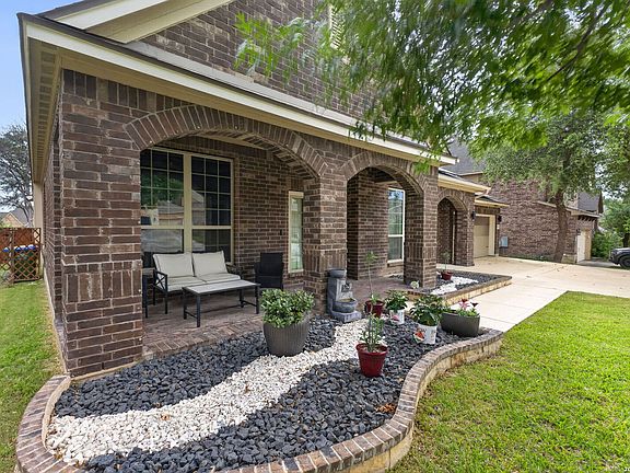 3rd image of 3318 Calhoun Cove