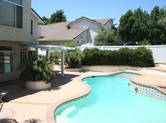 4th image of 24928 Shoshone Dr