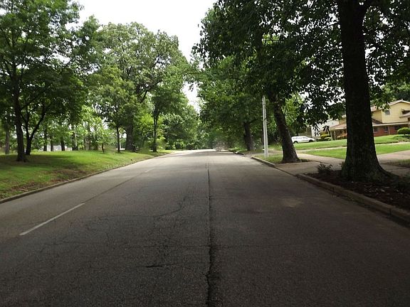 5th image of 1777 S Parkway E
