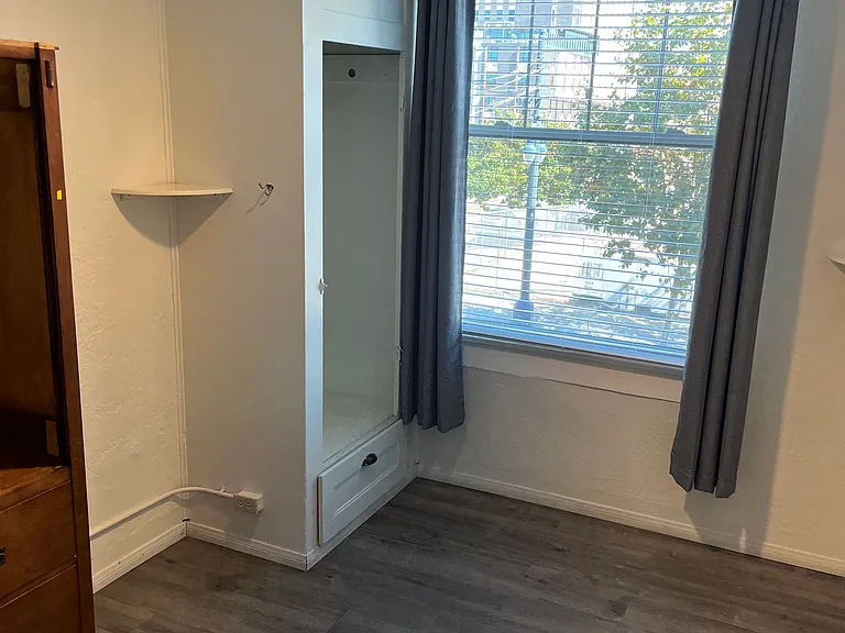 950 Park Blvd — Photo 8