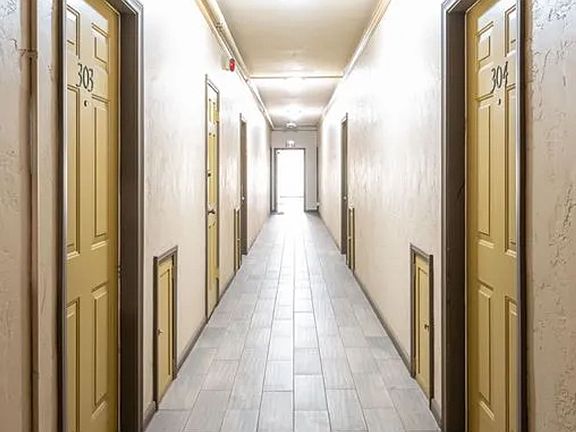 2nd image of 108 S Gramercy Pl APT 101