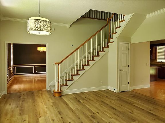 3rd image of 2121 Fairfield Ave