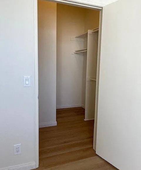 Wilshire Berendo Regency — Photo 9