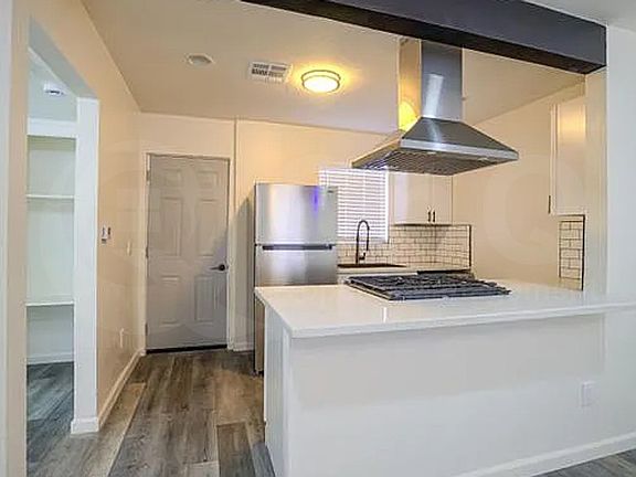 5th image of 426 N 17th Ave APT 1