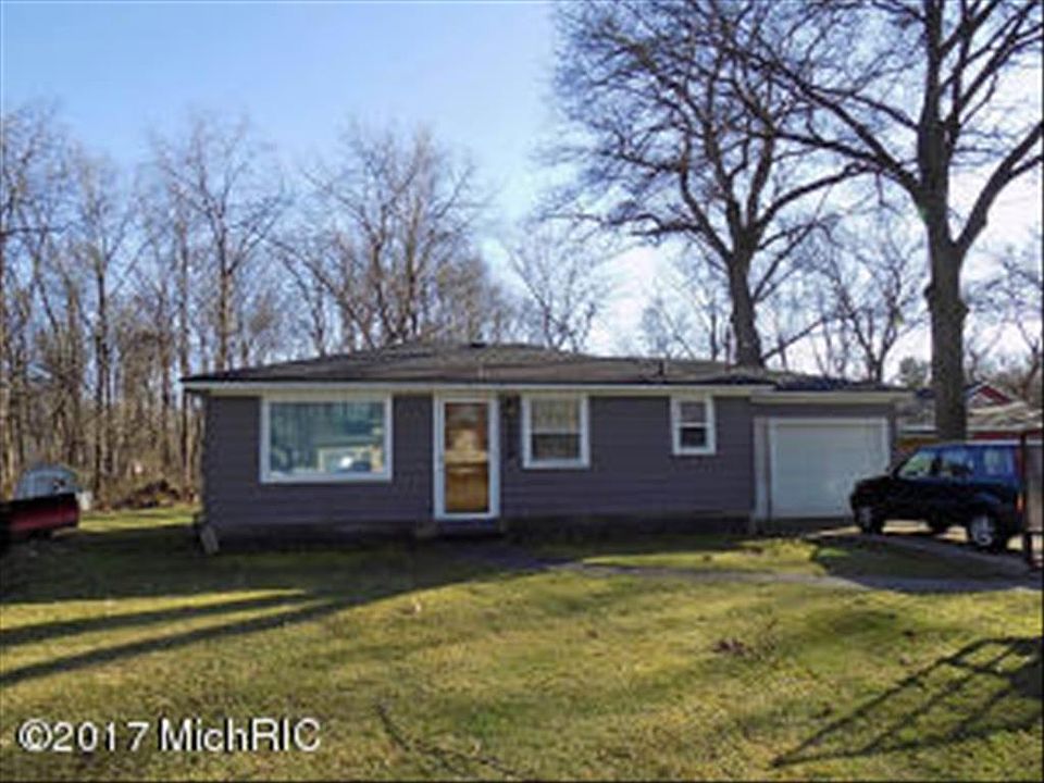 1st image of 296 Garfield Ave