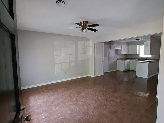 2nd image of 5830 Iroquois Dr