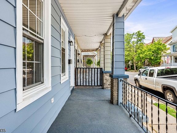 3rd image of 362 Firth St
