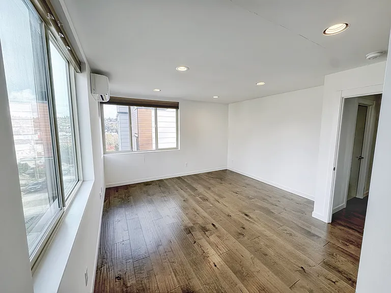 1910 Amherst Pl W — Photo 10