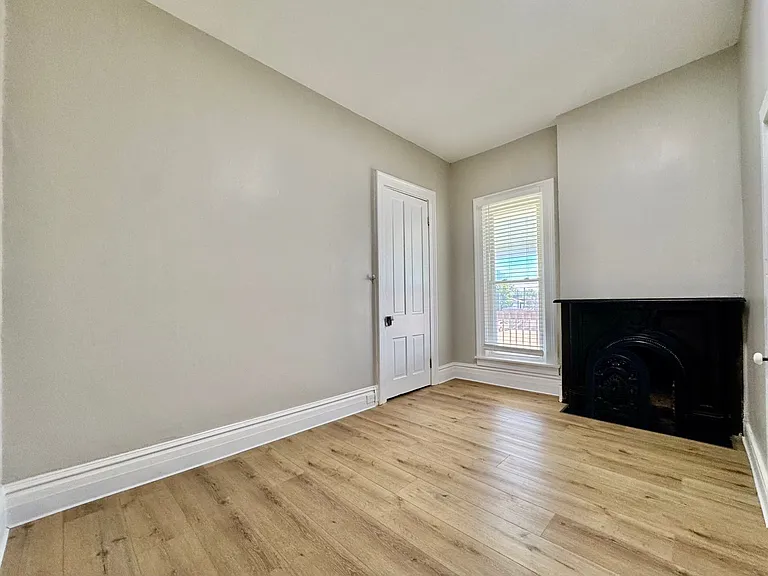 611 N. Main — Photo 6