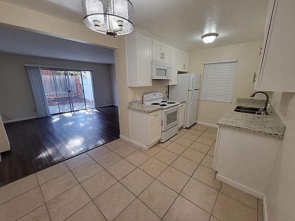 3rd image of 34875 Peco St #2