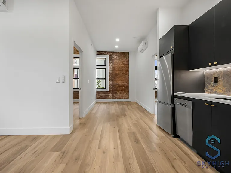 36 Howard Ave #4D — Photo 2