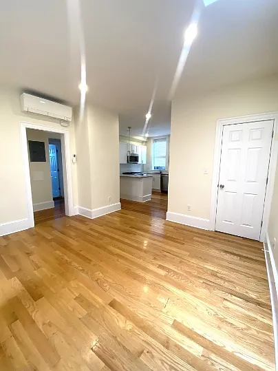 11 Seaverns Ave #3R — Photo 6