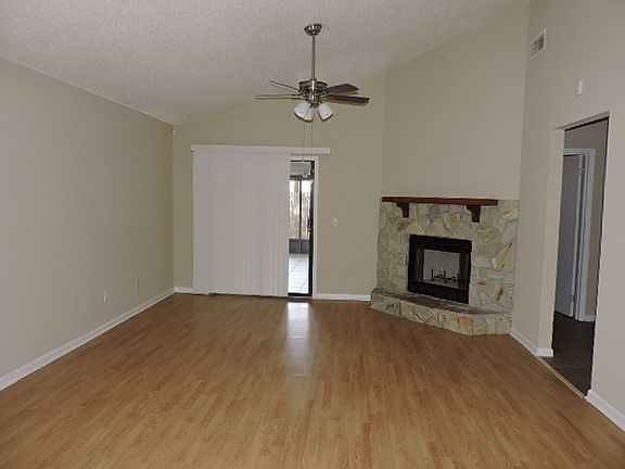 4th image of 8710 Pinevalley Ln