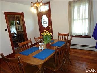 4th image of 3842 Holly Dr