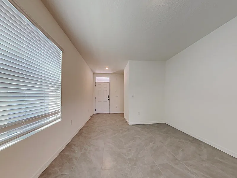 3 bed, 2.0 bath, 1531 sqft, $2,199 — Photo 2