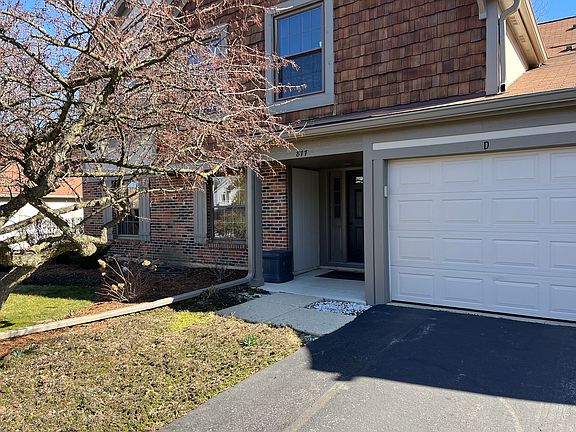 2nd image of 877 Kilkenny Dr APT A