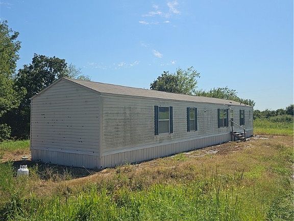 3rd image of 33439 Latham Ridge Rd