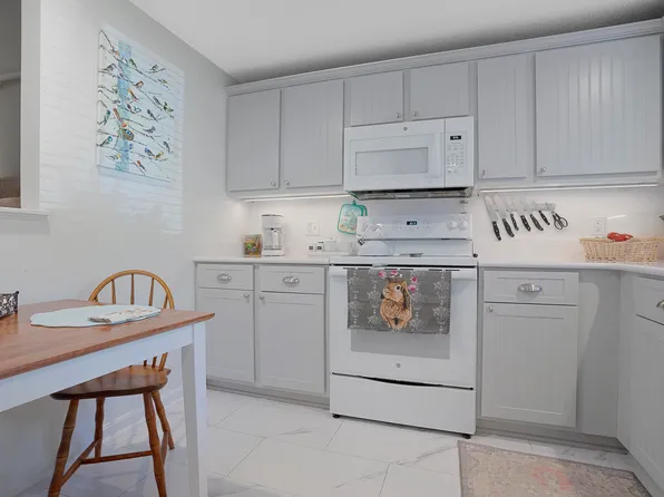 129 Portland Avenue #16, Old Orchard Beach, ME 04064