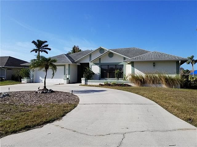 2nd image of 105 Muirfield Cir