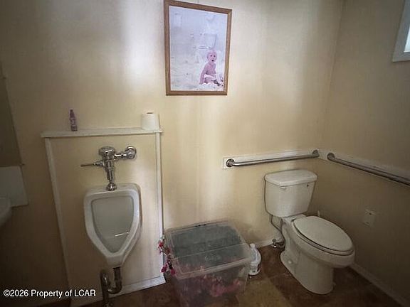 4th image of 112 Shoemaker St