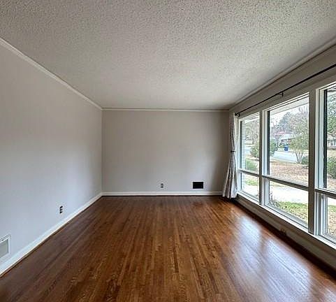 3rd image of 2612 Sheryl Ln
