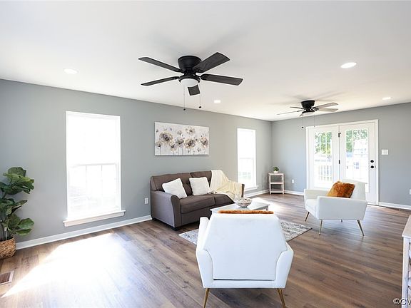 3rd image of 5501 Dendron Dr