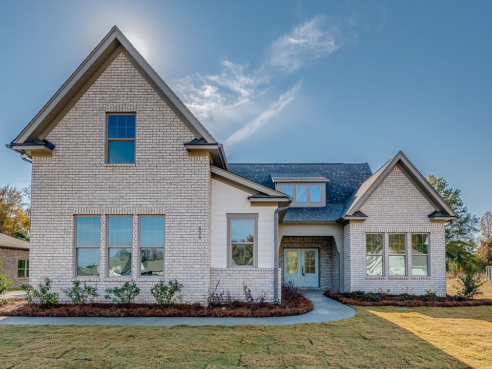 1st image of 526 Argyle Cir