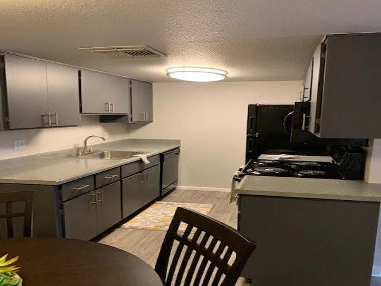 Sun Wood Apartments — Photo 7